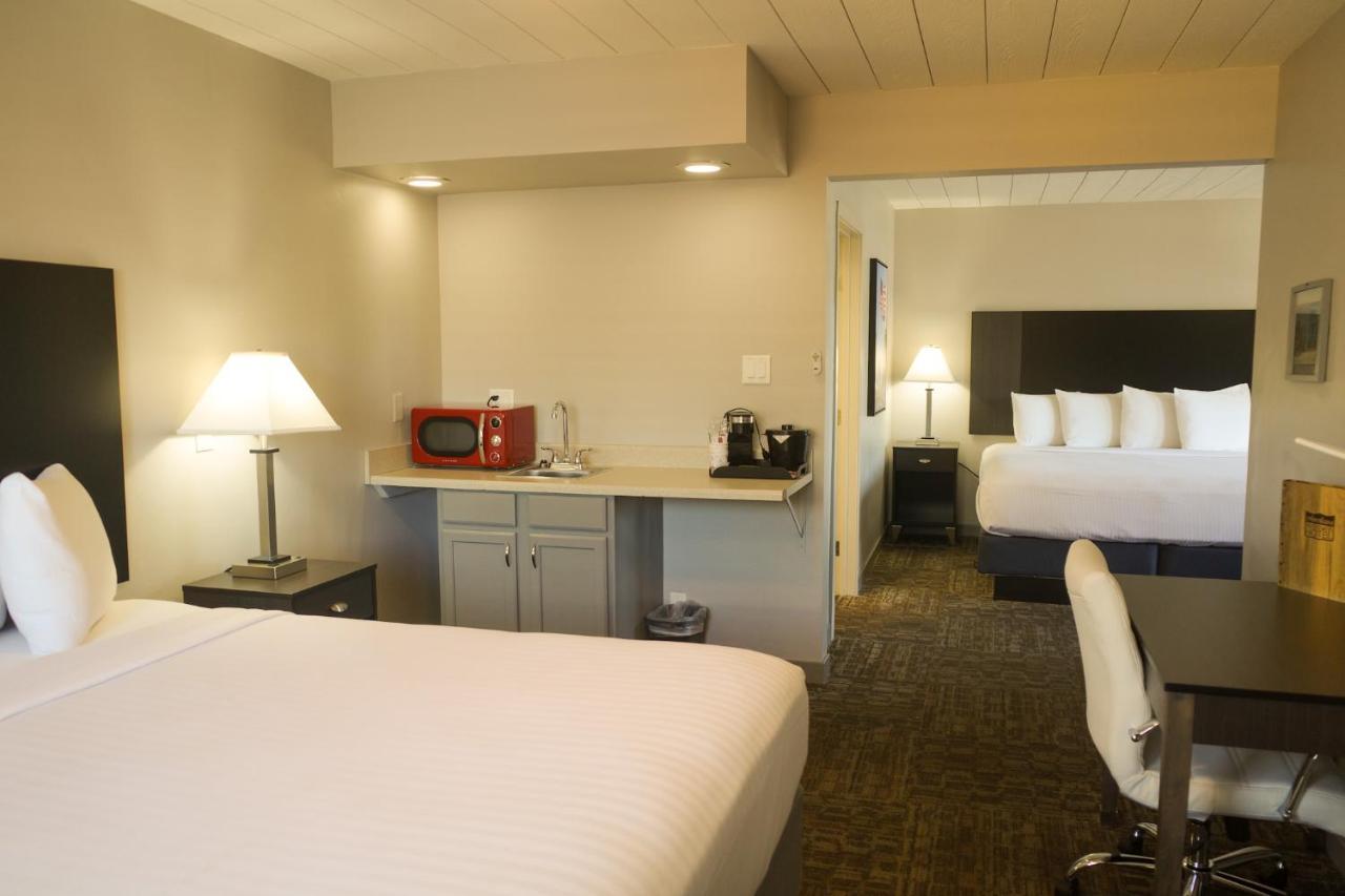 Americana Modern Hotel Redding Exterior photo