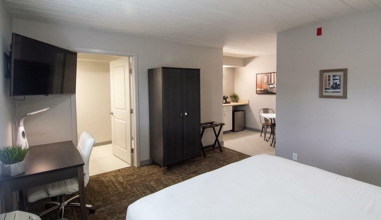 Americana Modern Hotel Redding Exterior photo